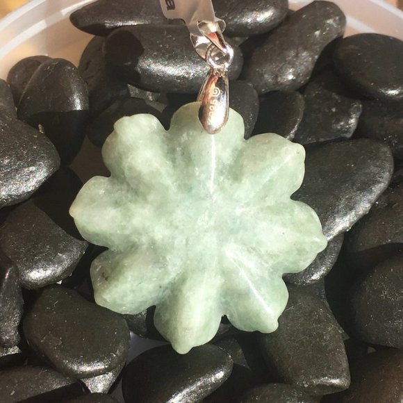 Genuine Burmese Jadeite Flower Pendant Jumbo Type A Untreated - Picture 6 of 16